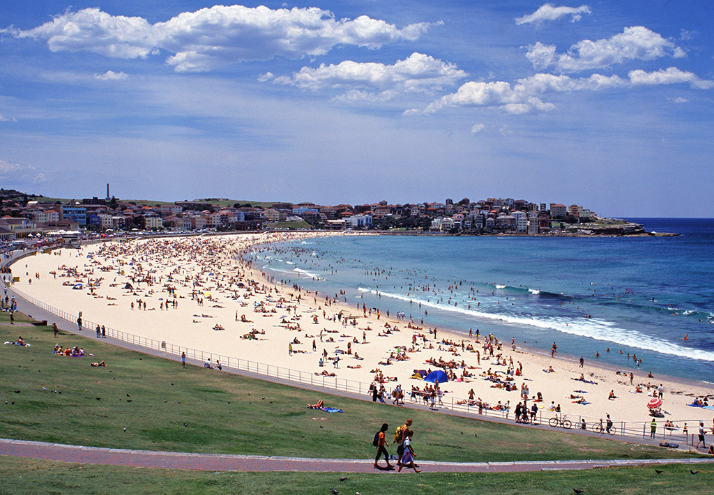 Bondi Beach é uma das praias mais conhecidas de Sydney. Foto Tourism Australia | fotógrafo Andrew Wallace
