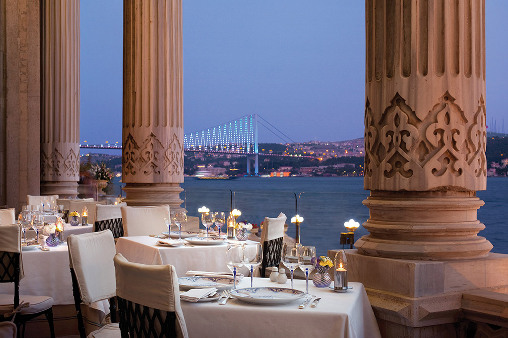 Meal_with_a_view_Tugra_Restaurant_Lounge